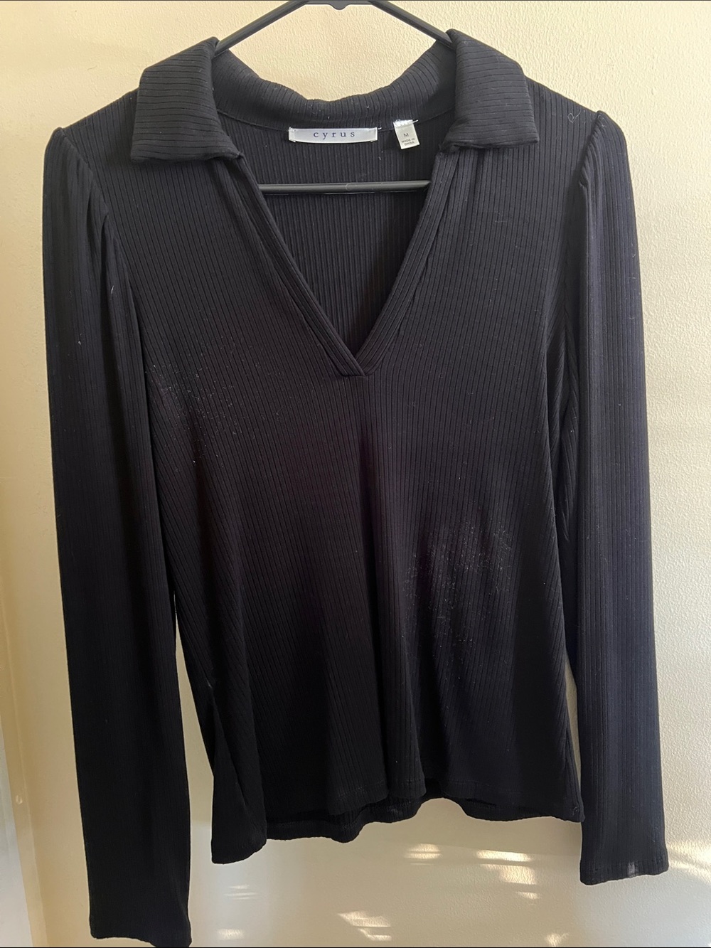 Cyrus Black Ribbed V-Neck Long Sleeve Collared Top